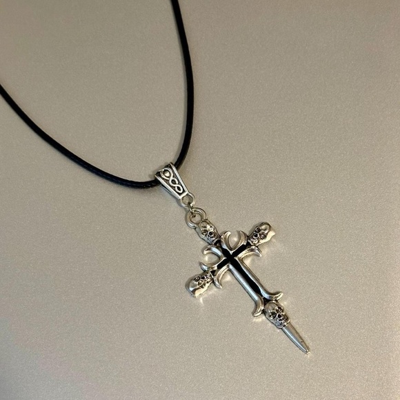 Goth Skull Cross Pendant Necklace Silver Unisex Gothic Punk Black Cord - Picture 11 of 11